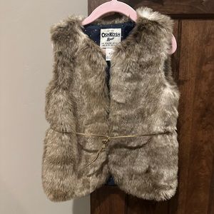 3/$30 OshKosh • Faux Fur Vest • girls 4/5